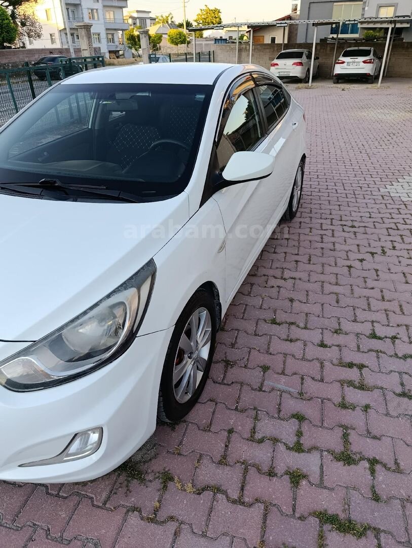 Sahibinden Hyundai Accent Blue 1.6 CRDI Mode Plus 2014 Model 2