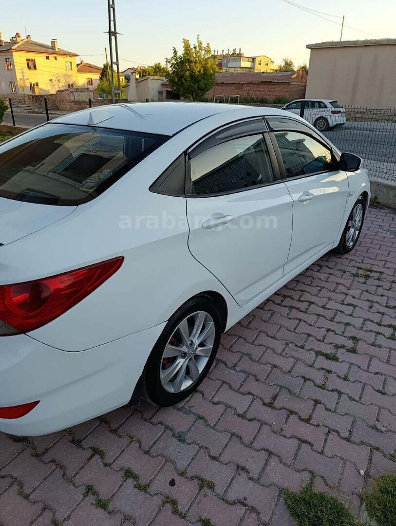 Sahibinden Hyundai Accent Blue 1.6 CRDI Mode Plus 2014 Model 5