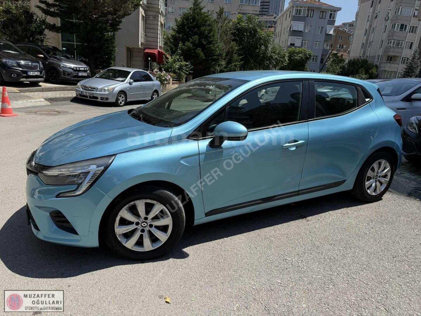 Galeriden Renault Clio 1.0 TCe Joy 2021 Model İstanbul 130.000 km Mavi 4
