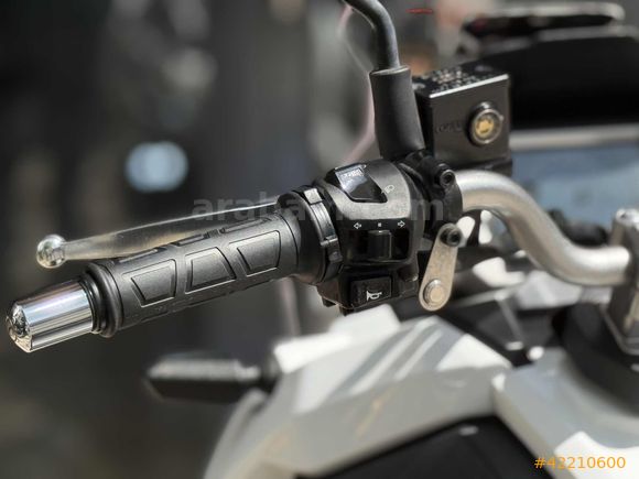 MOTOMAS' tan ADX 125