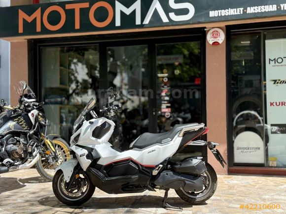 MOTOMAS' tan ADX 125