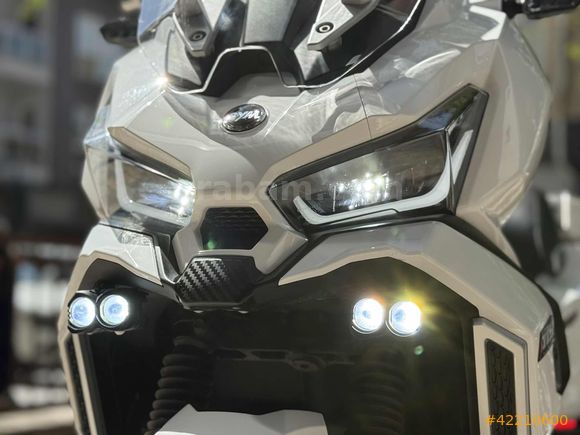 MOTOMAS' tan ADX 125