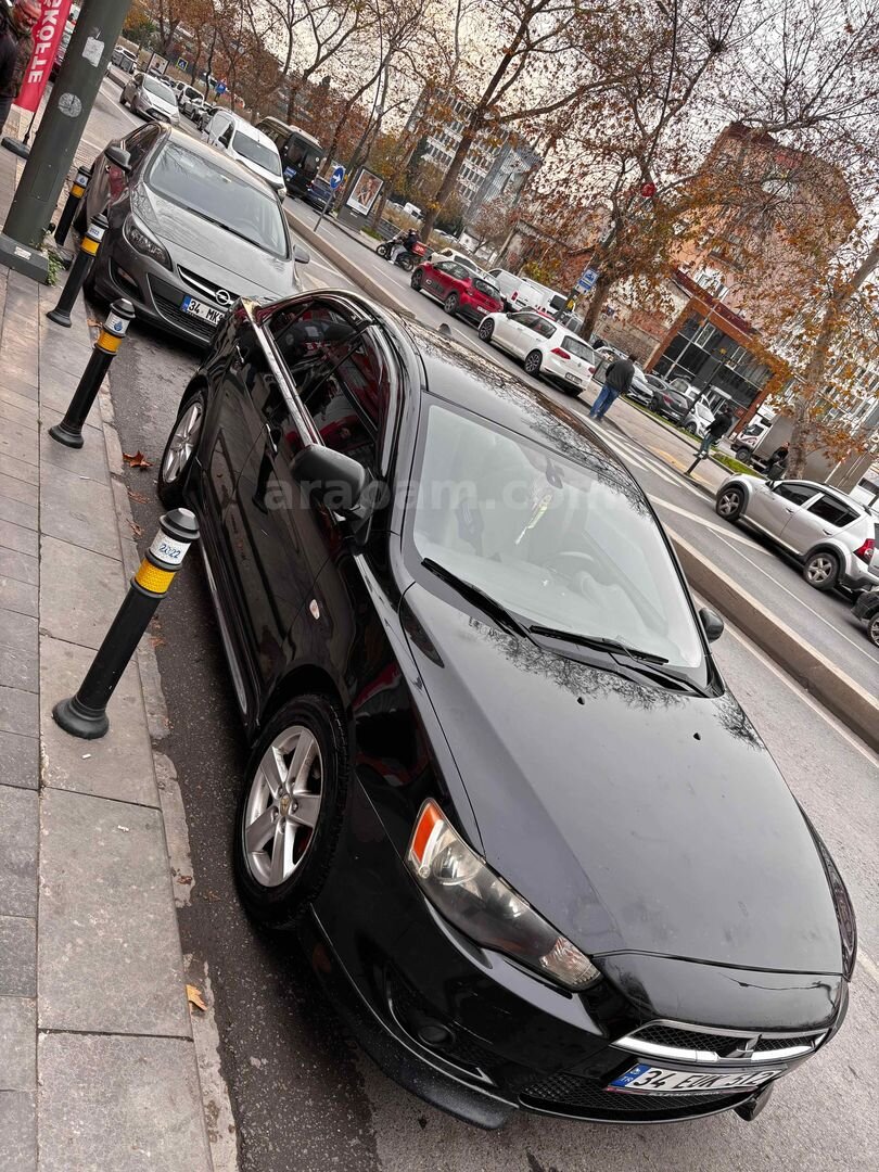 Sahibinden Mitsubishi Lancer 1.5 Invite 2011 Model İstanbul 169.000 km Siyah 2