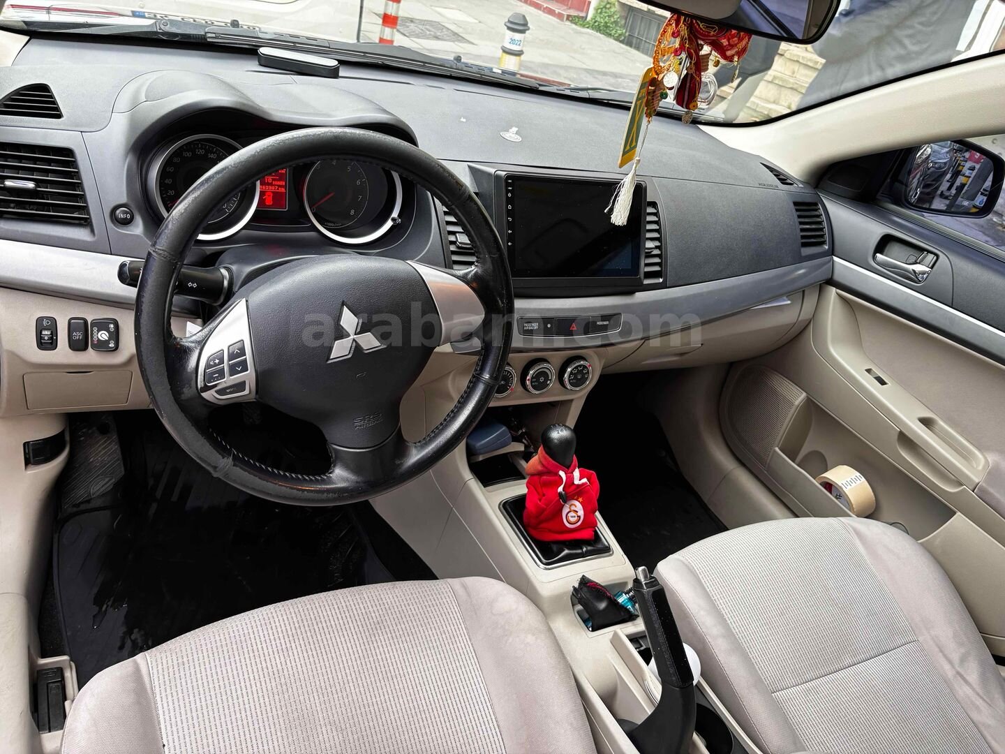Sahibinden Mitsubishi Lancer 1.5 Invite 2011 Model İstanbul 169.000 km Siyah 5