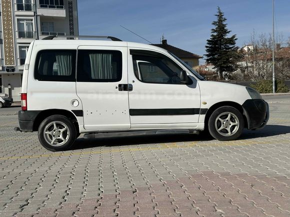 Sahibinden Peugeot Partner 1.9 D 2006 Model 