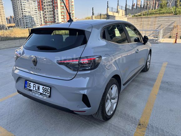 Sahibinden Renault Clio 1.0 TCe Evolution 2025 Model 
