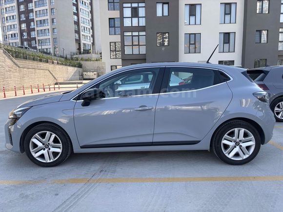 Sahibinden Renault Clio 1.0 TCe Evolution 2025 Model 