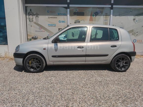 Sahibinden Renault Clio 1.6 RTE 2001 Model