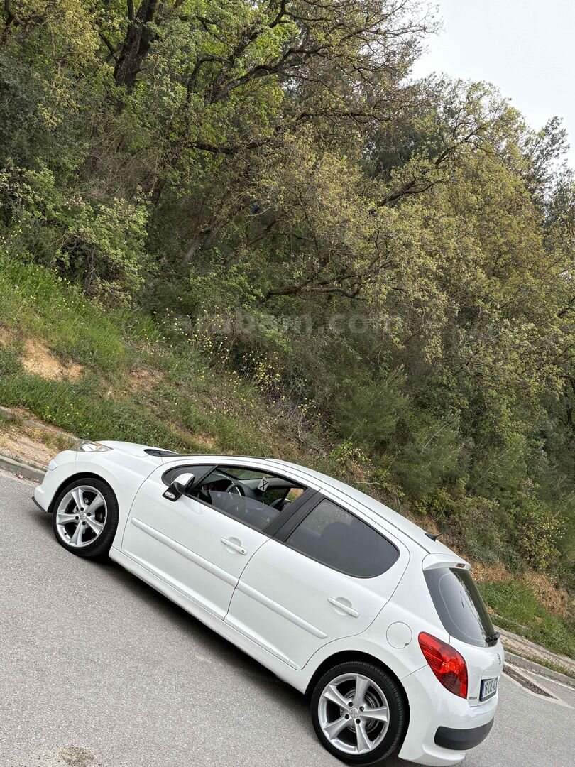 Sahibinden Peugeot 207 1.4 HDi Trendy 2007 Model Bursa 255.000 km Beyaz 1