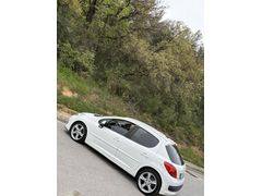 Sahibinden Peugeot 207 1.4 HDi Trendy 2007 Model  255.000 km Beyaz