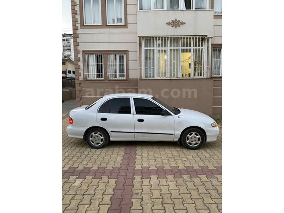 Hyundai accent 1.5 gls klimalı temiz bakımlı