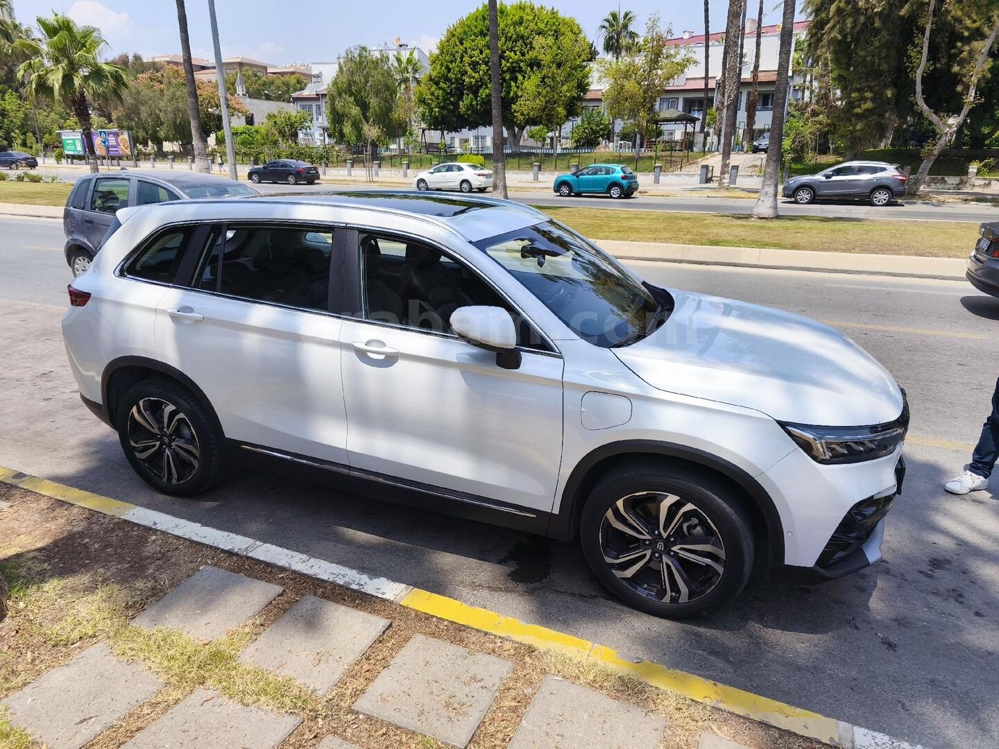Sahibinden Skywell ET5 Premium 2022 Model Adana 71.000 km Beyaz 4
