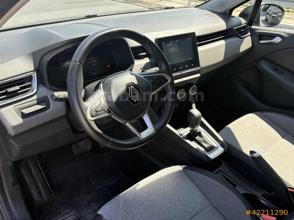 2024 Clio 1.0 Tce 90 Hp Boyasız 60 Bin Km de Çelik Jantlı