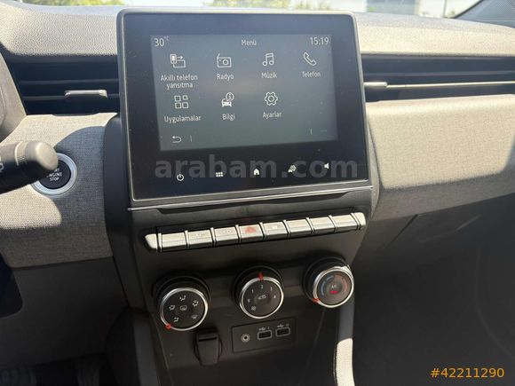 2024 Clio 1.0 Tce 90 Hp Boyasız 60 Bin Km de Çelik Jantlı