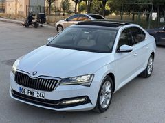 BOYASIZ + DEĞİŞENSİZ + MAKYAJLI KASA + 106.000 KM + CAM TAVAN