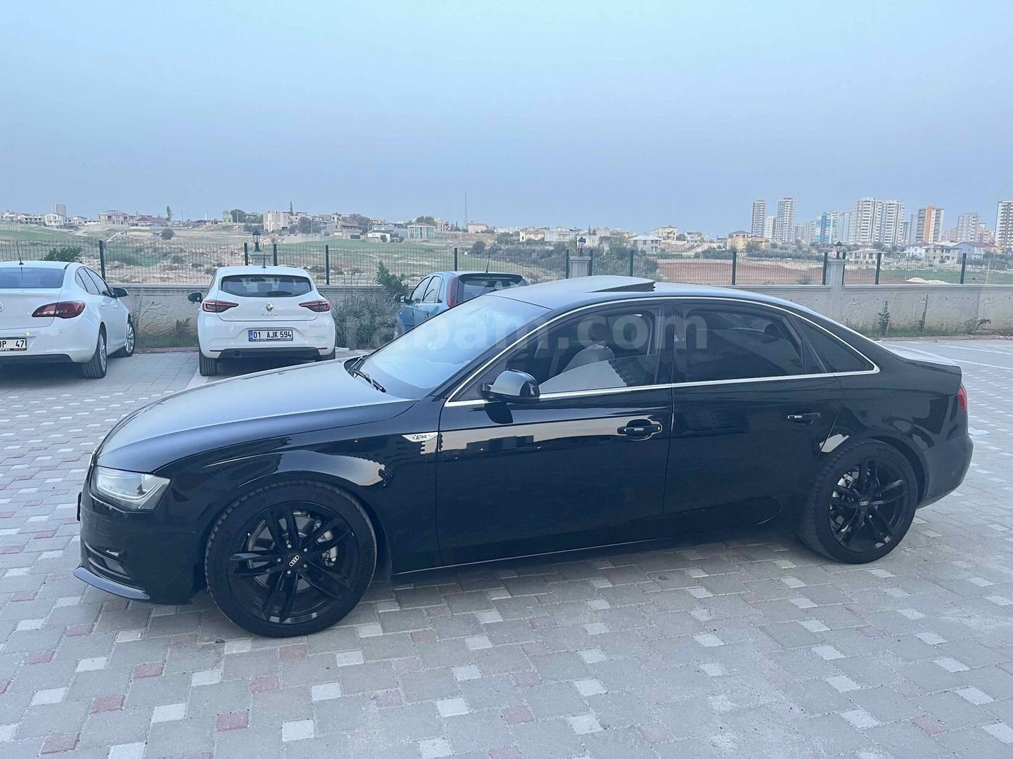 Sahibinden Audi A4 Sedan 2.0 TDI 2012 Model Adana 300.000 km Siyah 6