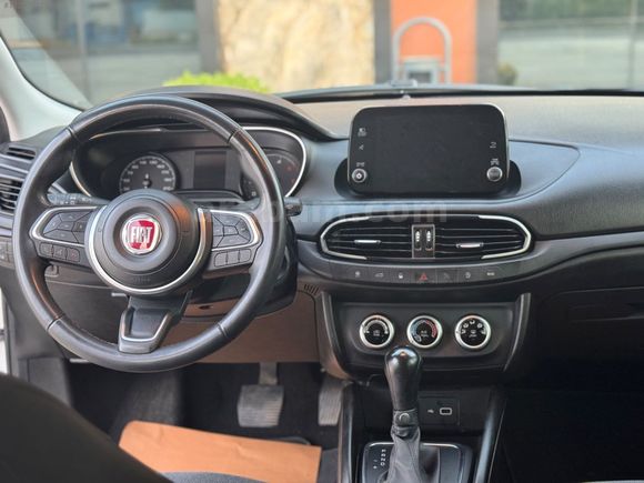 HATASIZ BOYASIZ 2022,1.6 DİZEL OTOMATİK 94 BİNDE