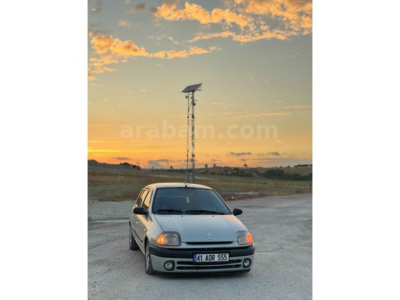 Sahibinden Renault Clio 1.4 RTA 2000 Model 
