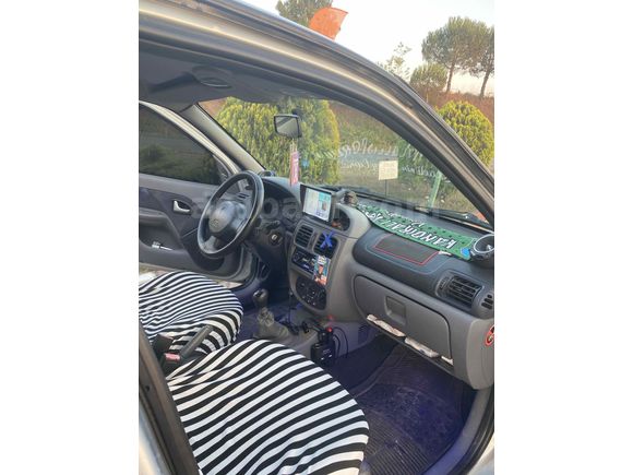 Sahibinden Renault Clio 1.4 RTA 2000 Model 