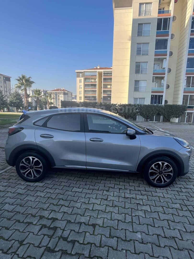 Son fiyat.. Sahibinden Ford Puma 1.0 EcoBoost Hybrid Titanium 2024 Model 4
