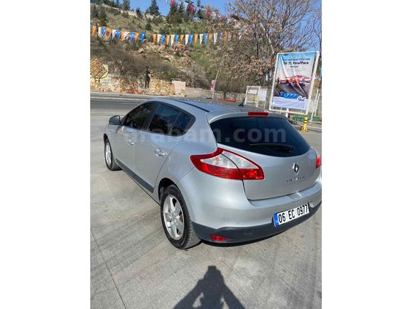 Sahibinden Renault Megane 1.6 Expression 2011 Model 