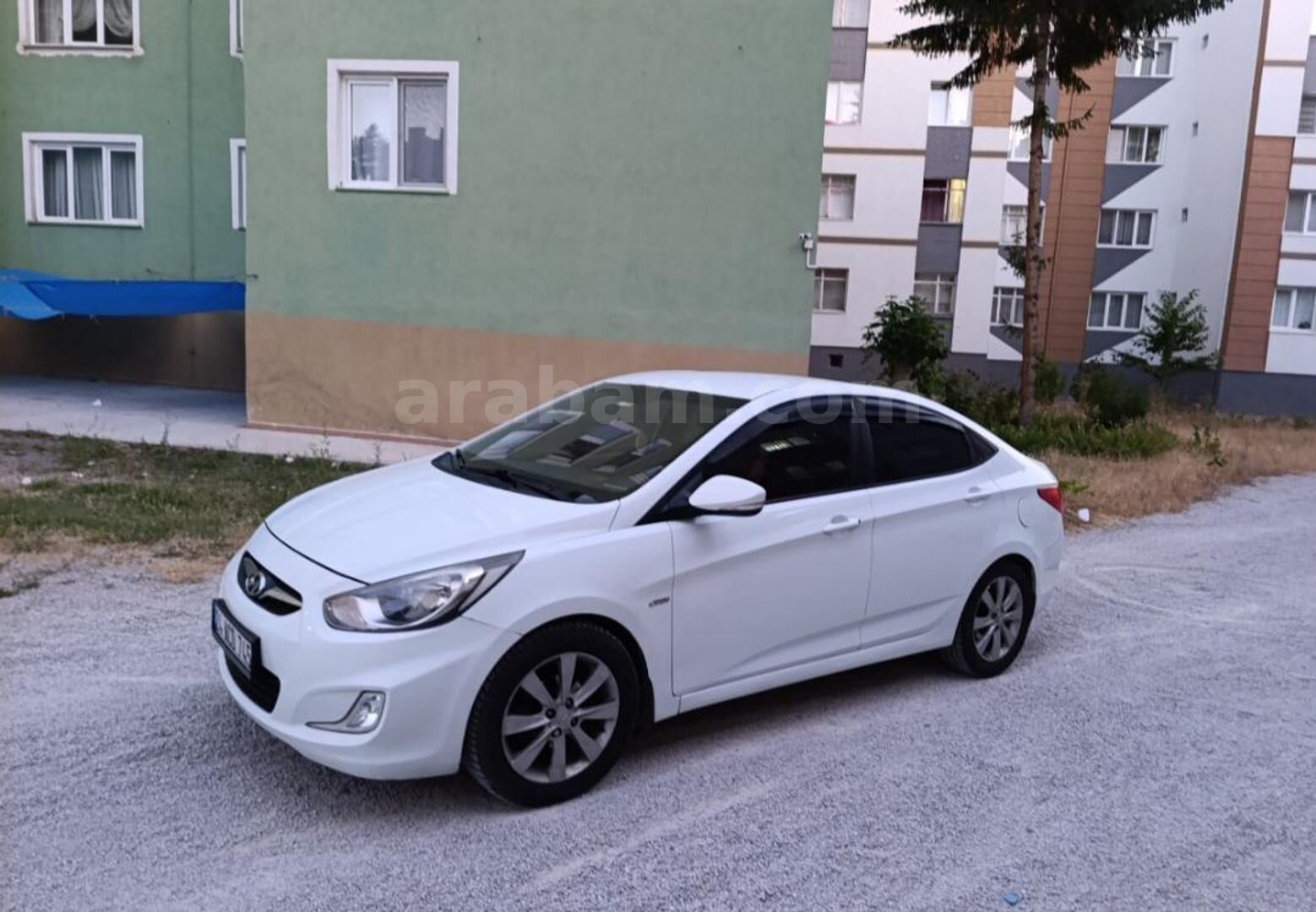 Sahibinden Hyundai Accent Blue 1.6 CRDI Prime 2012 Model Çorum 215.000 km Beyaz 5