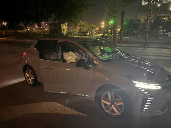 Sahibinden Renault Clio 1.0 TCe Evolution 2023 Model 