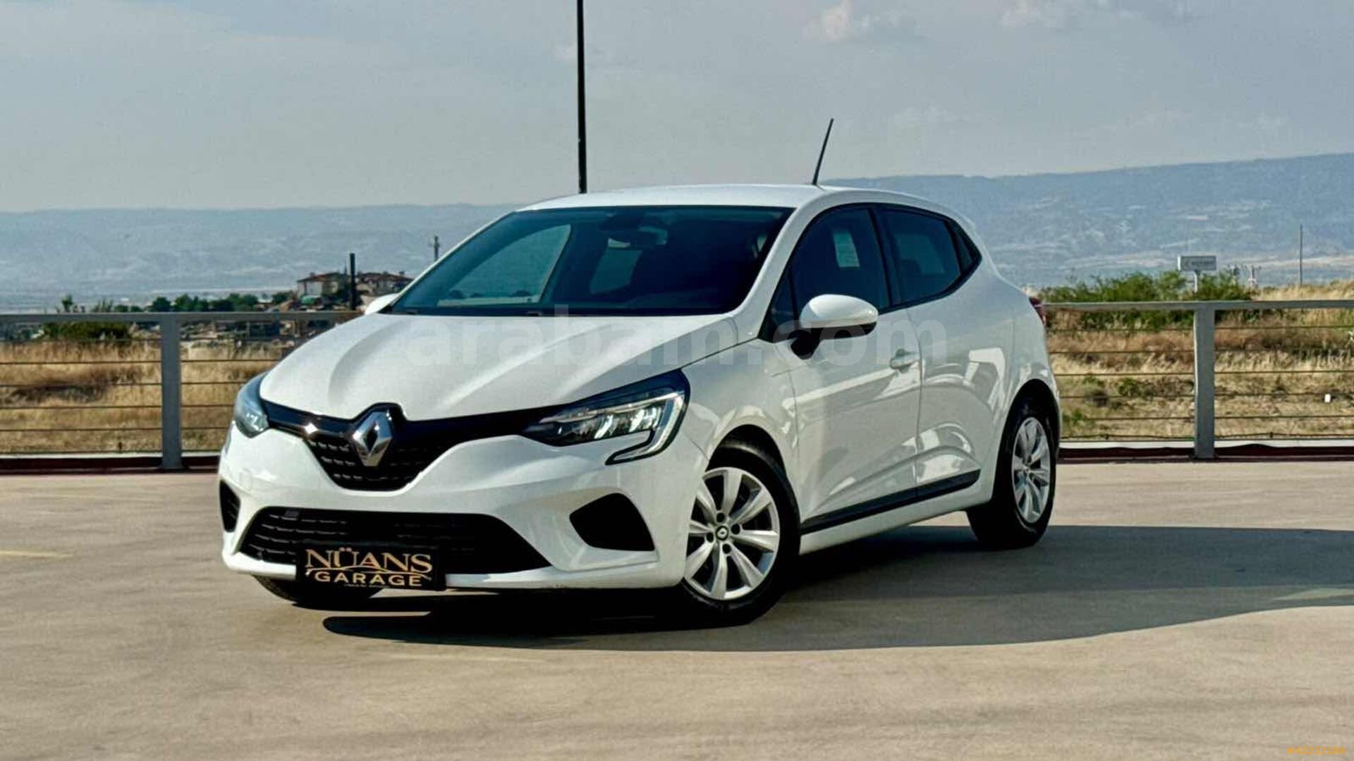Galeriden Renault Clio 1.0 TCe Joy 2022 Model Denizli 71.000 km Beyaz 3
