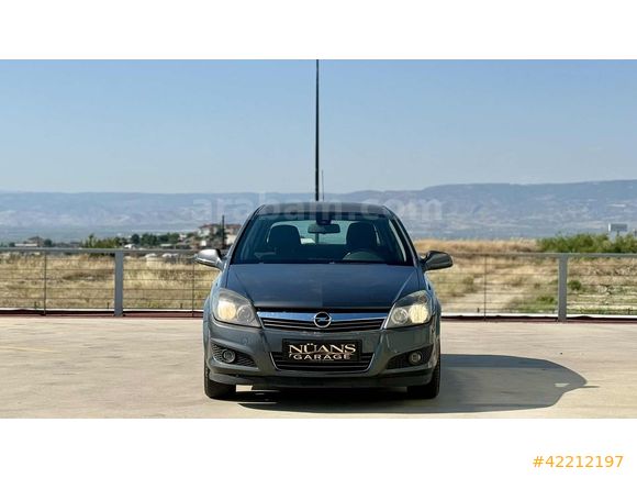NÜANS GARAGE HATASIZ BOYASIZ OPEL ASTRA