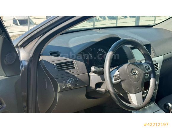 NÜANS GARAGE HATASIZ BOYASIZ OPEL ASTRA
