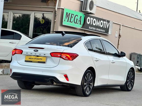 MEGA OTO'DAN 2024 FORD FOCUS 1.5ECOBLUE TİTANİUM STİL''HATASIZ''
