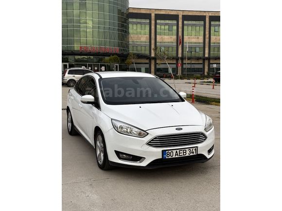 2015 model tek parça boyalı hasar kayıtsız