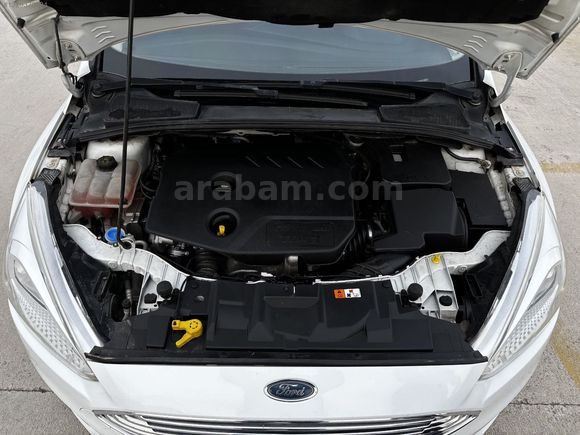 2015 model tek parça boyalı hasar kayıtsız