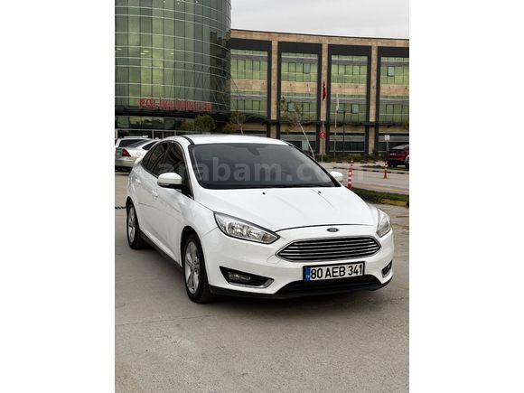 2015 model tek parça boyalı hasar kayıtsız