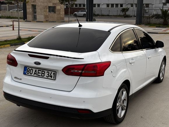 2015 model tek parça boyalı hasar kayıtsız