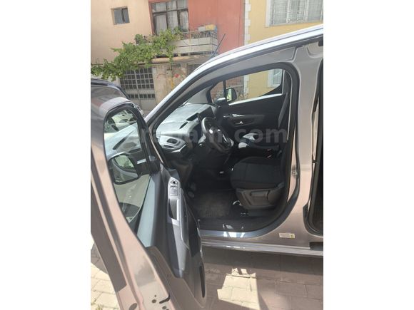 Sahibinden Fiat Doblo Combi 1.2 PureTech Easy 2025 Model