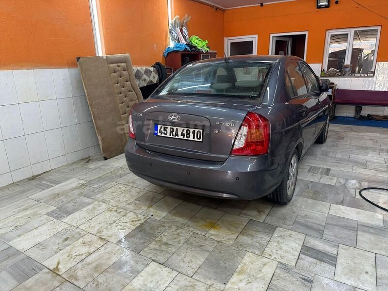 Sahibinden Hyundai Accent Era 1.4 team 2012 Model Manisa 142000 km Gri (metalik)