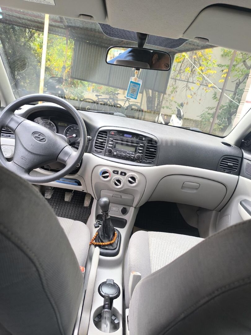 Sahibinden Hyundai Accent Era 1.4 team 2012 Model Manisa 142000 km Gri (metalik) 7
