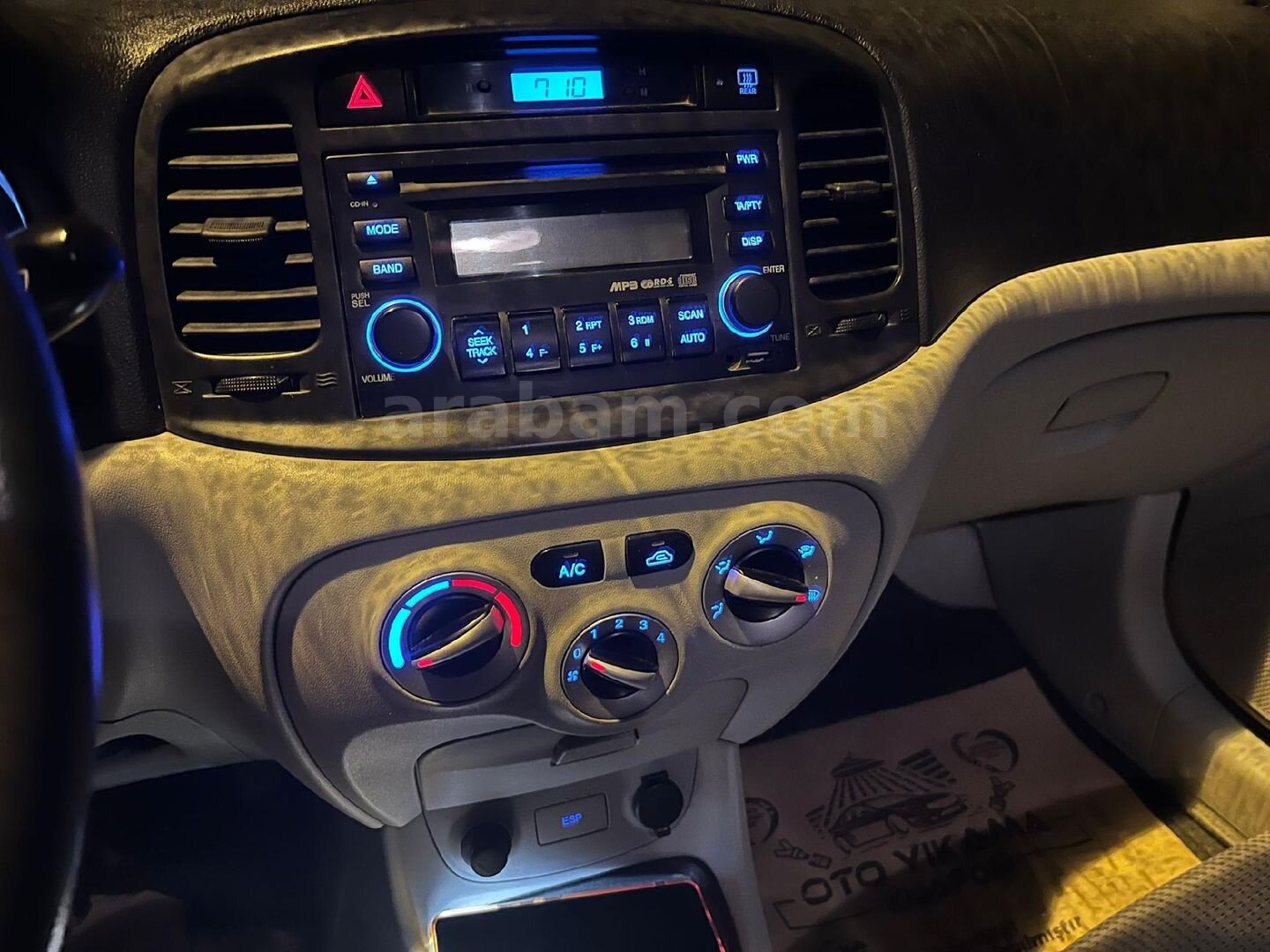 Sahibinden Hyundai Accent Era 1.4 team 2012 Model Manisa 142000 km Gri (metalik) 4