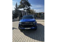 Sahibinden Isuzu D-Max 1.9 D 4x4 V-Cross 2024 Model 