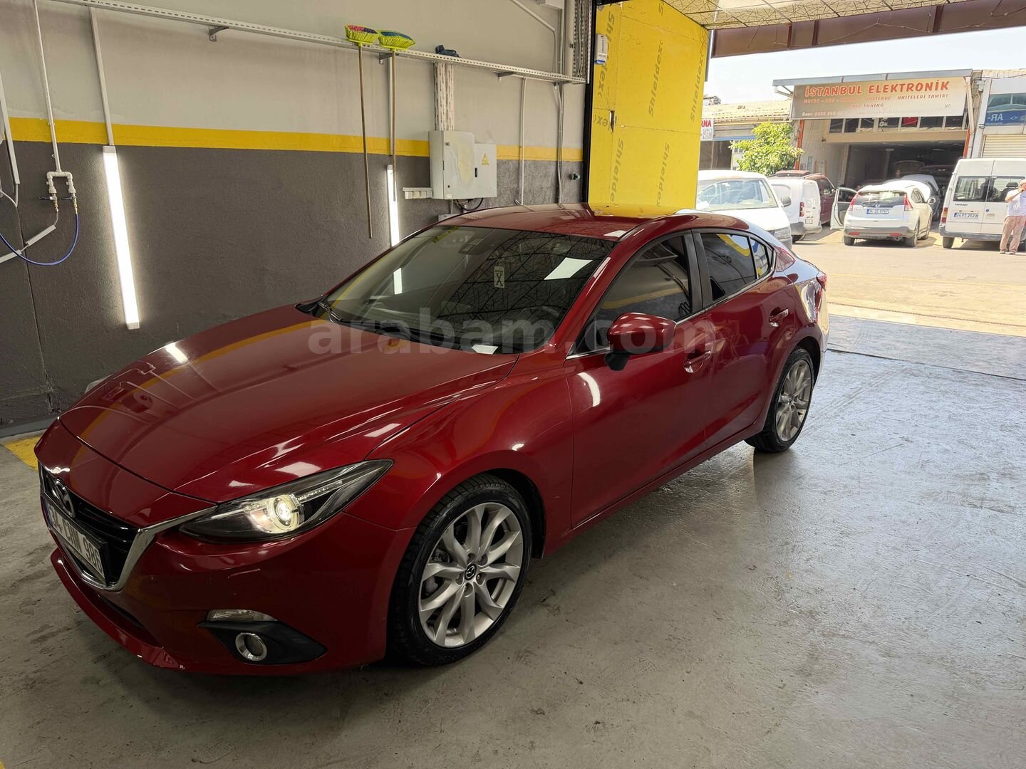 Sahibinden Mazda 3 1.5 SkyActive-D Power Sense 2016 Model İstanbul 196.000 km Kırmızı 2