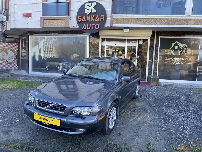 Galeriden Volvo S40 1.6 2004 Model İstanbul 99.950 km Gri