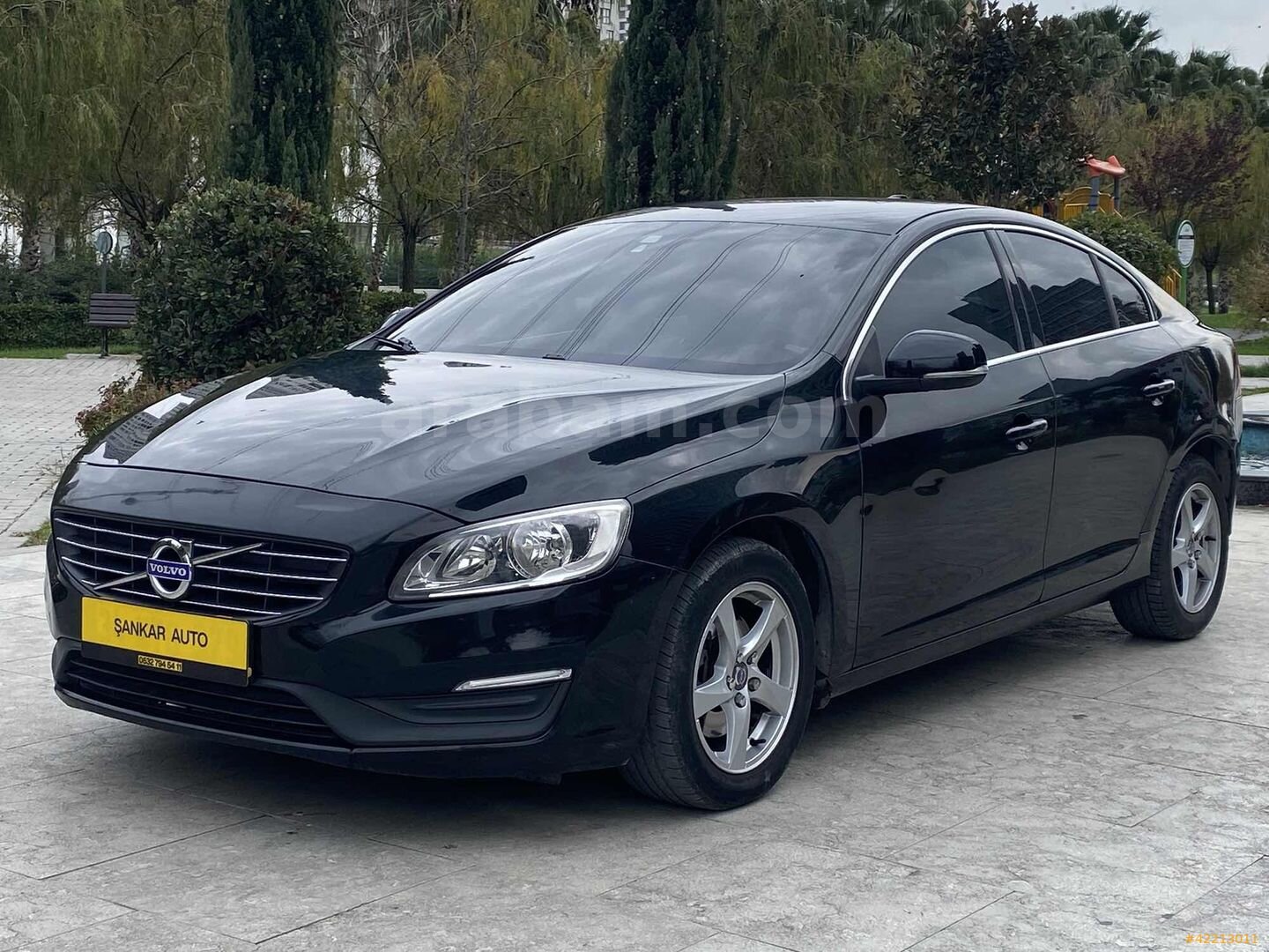 Galeriden Volvo S60 1.6 D Premium 2015 Model İstanbul 195.500 km Siyah 1