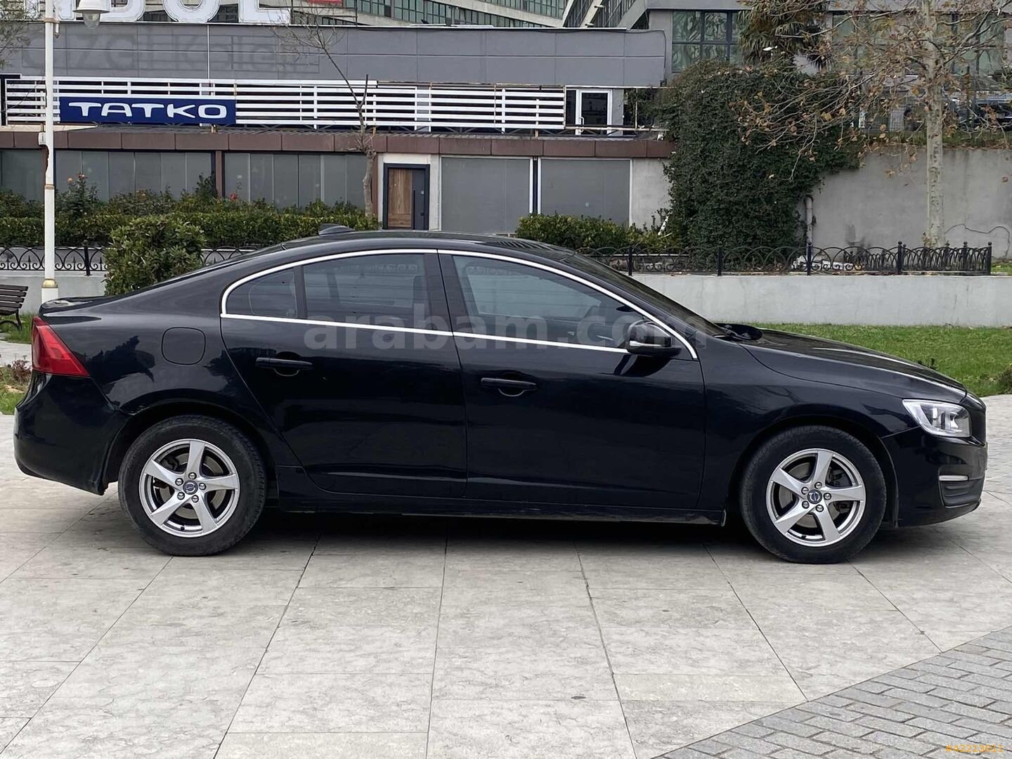 Galeriden Volvo S60 1.6 D Premium 2015 Model İstanbul 195.500 km Siyah 4