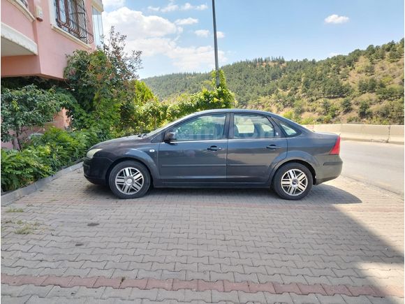Sahibinden Ford Focus 1.6 Ghia 2006 Model