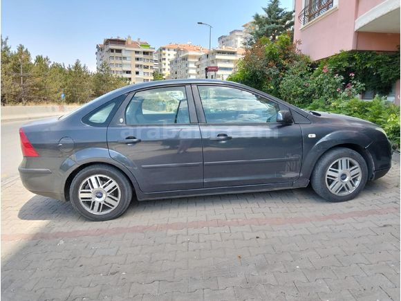 Sahibinden Ford Focus 1.6 Ghia 2006 Model