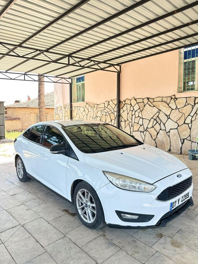 Sahibinden Ford Focus 1.6 TDCi Trend X 2016 Model Antalya 232.000 km Beyaz 7