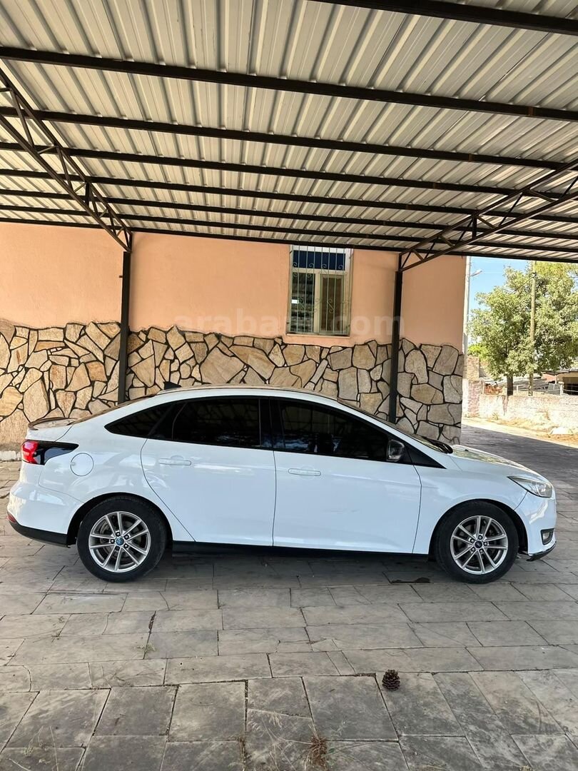Sahibinden Ford Focus 1.6 TDCi Trend X 2016 Model Antalya 232.000 km Beyaz 6