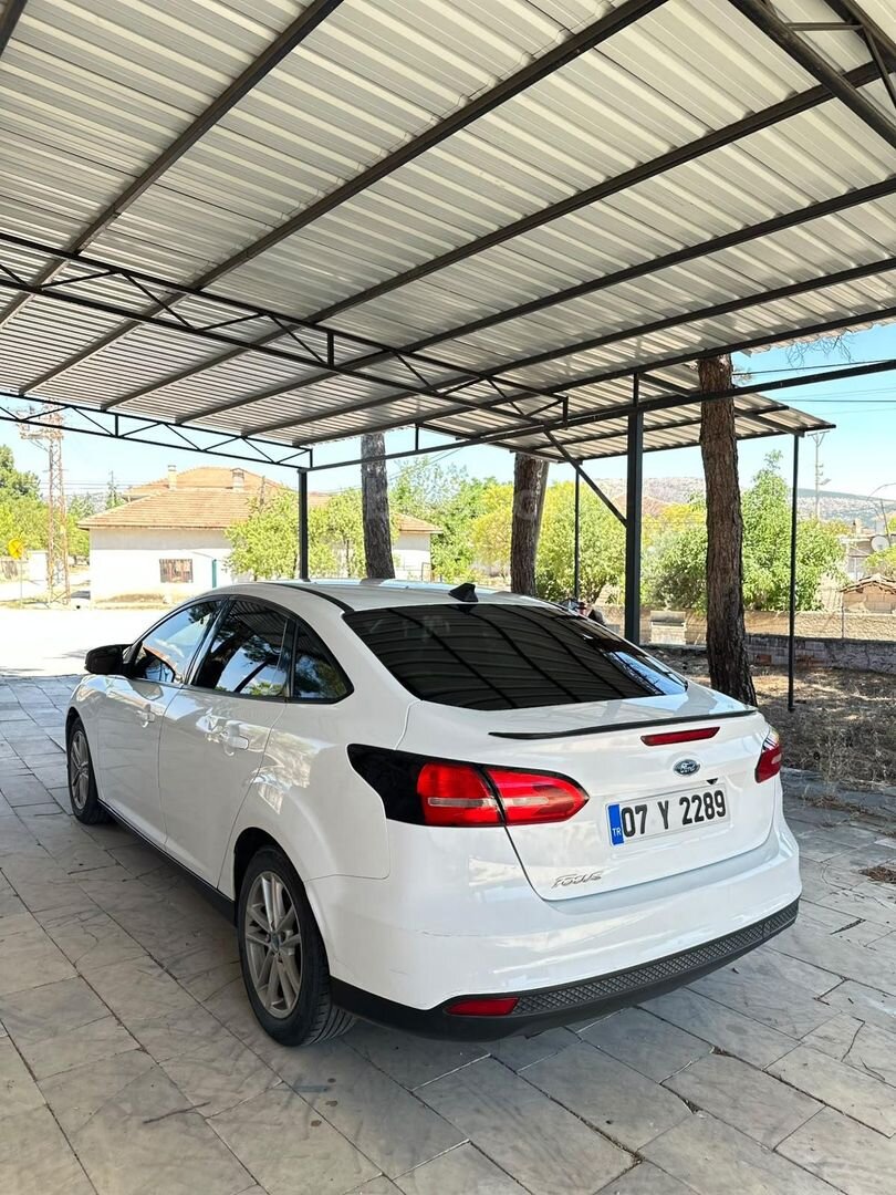 Sahibinden Ford Focus 1.6 TDCi Trend X 2016 Model Antalya 232.000 km Beyaz 3
