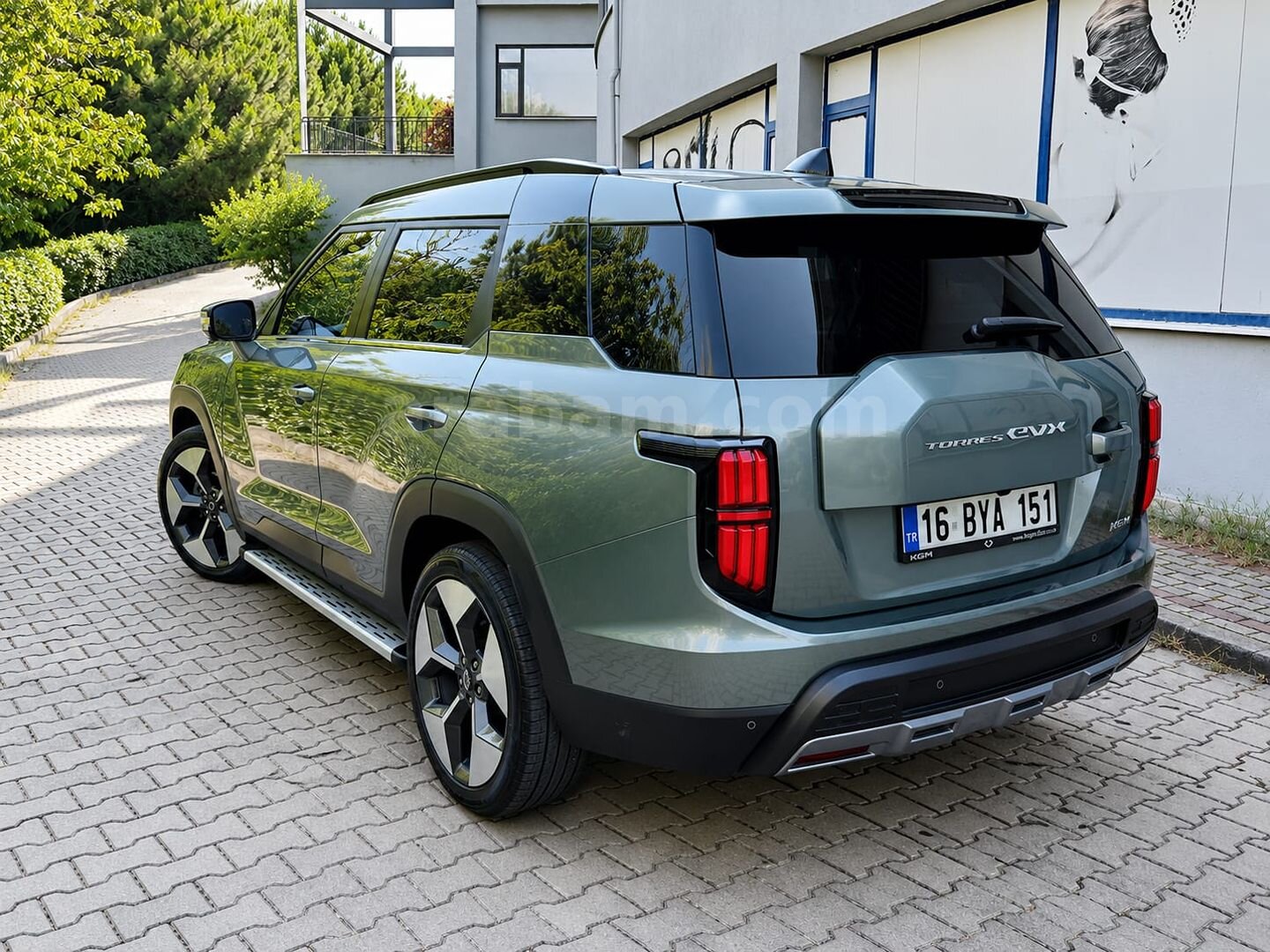 Sahibinden KGM SsangYong Torres EVX 4x2 2024 Model Bursa 27.500 km Yeşil 3